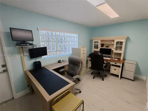 6888 Taft Street Hollywood FL 33024