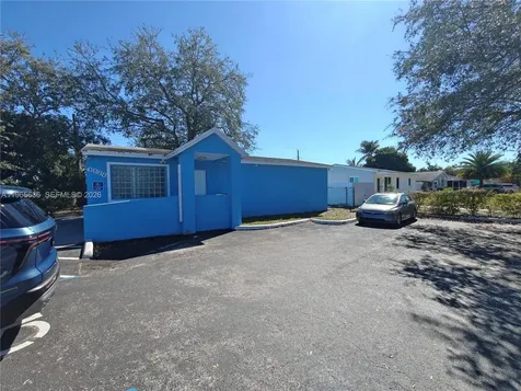 6888 Taft Street Hollywood FL 33024