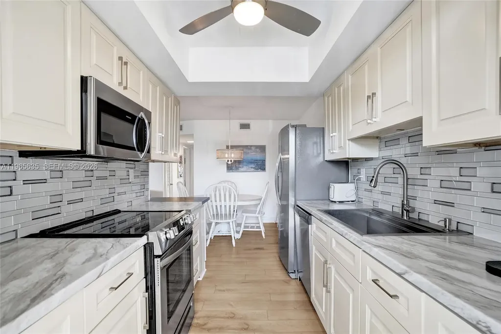 934 SE 9th Avenue Pompano Beach FL 33060
