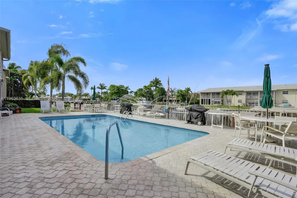 934 SE 9th Avenue Pompano Beach FL 33060