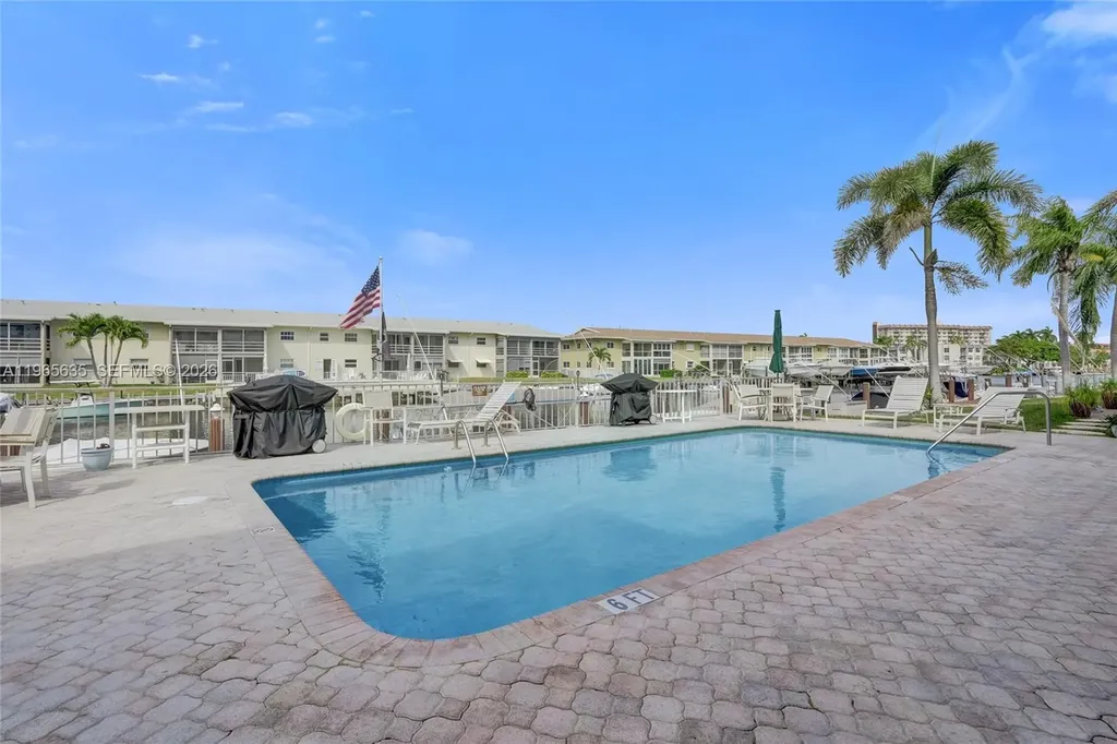 934 SE 9th Avenue Pompano Beach FL 33060