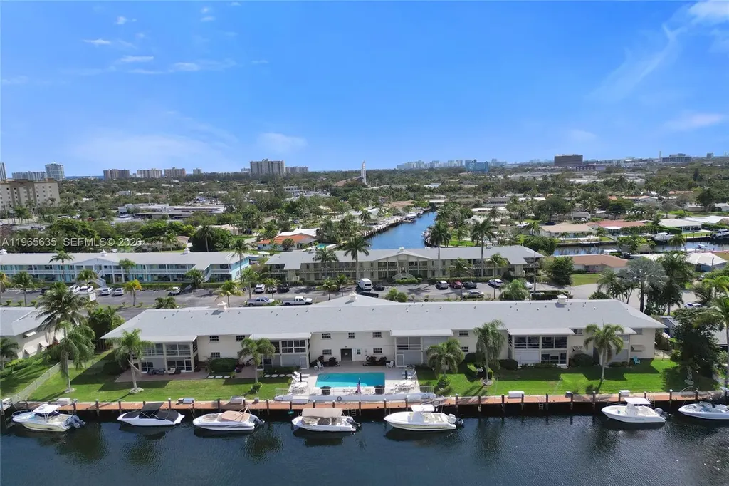 934 SE 9th Avenue Pompano Beach FL 33060