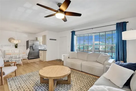 934 SE 9th Avenue Pompano Beach FL 33060