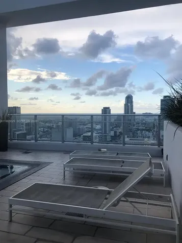 151 SE 1st Street Miami FL 33131
