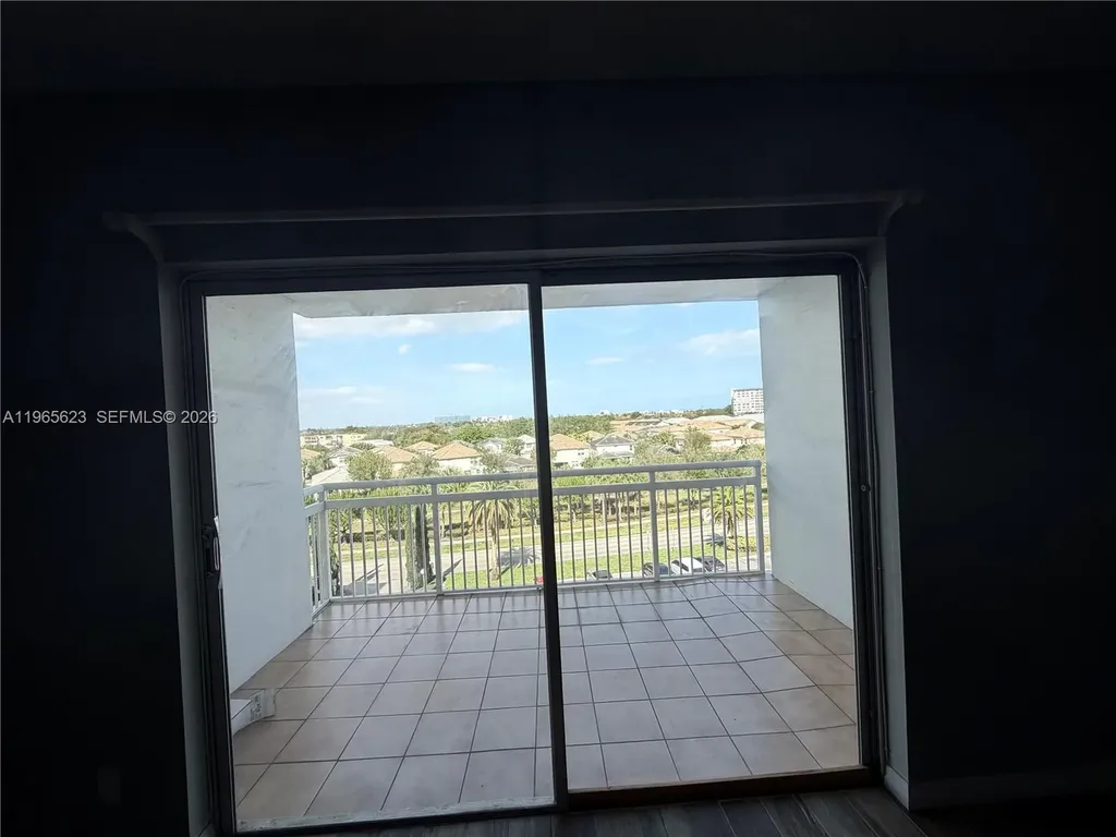 Hollywood FL 33021
