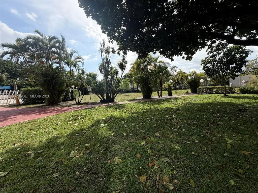 Hollywood FL 33021