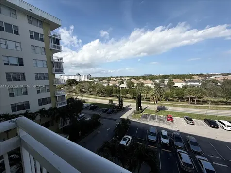 Hollywood FL 33021