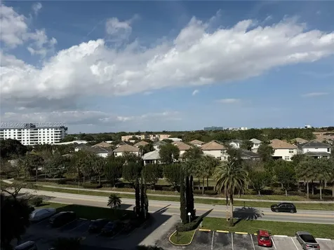 Hollywood FL 33021