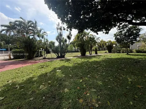 Hollywood FL 33021