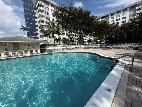 Hollywood FL 33021