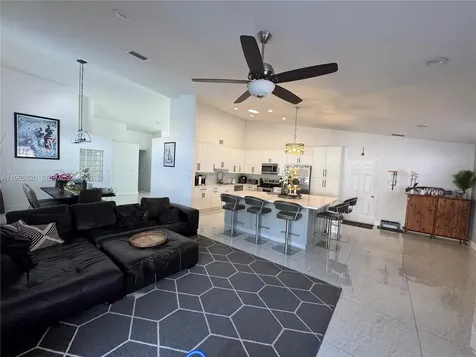 935 NW 203rd Avenue Pembroke Pines FL 33029