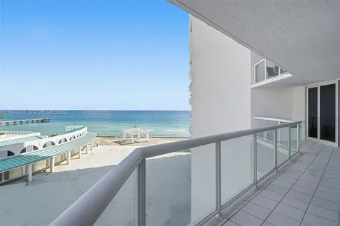 16425 Collins Avenue Sunny Isles Beach FL 33160