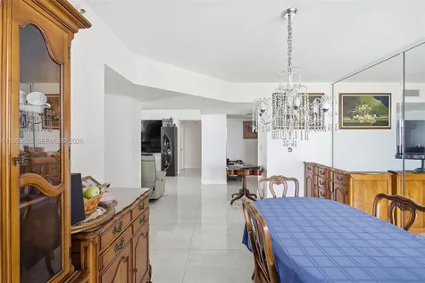 16425 Collins Avenue Sunny Isles Beach FL 33160