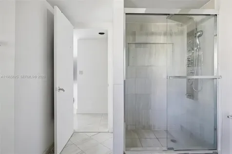 16425 Collins Avenue Sunny Isles Beach FL 33160