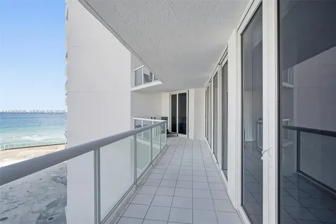 16425 Collins Avenue Sunny Isles Beach FL 33160