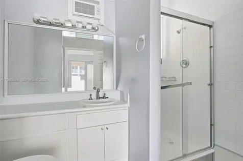 16425 Collins Avenue Sunny Isles Beach FL 33160