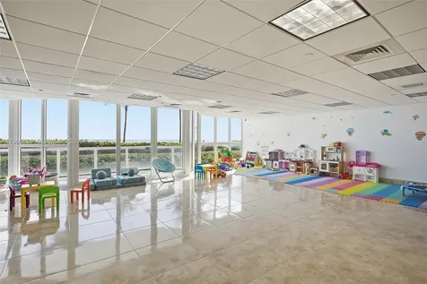 16425 Collins Avenue Sunny Isles Beach FL 33160