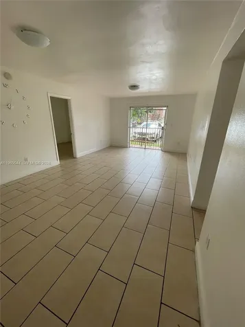 4721 NW 7th Street Miami FL 33126