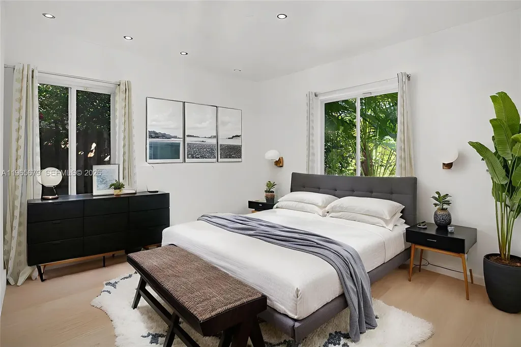 1113 N Victoria Park Road Fort Lauderdale FL 33304