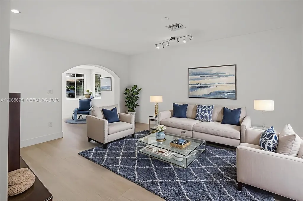 1113 N Victoria Park Road Fort Lauderdale FL 33304