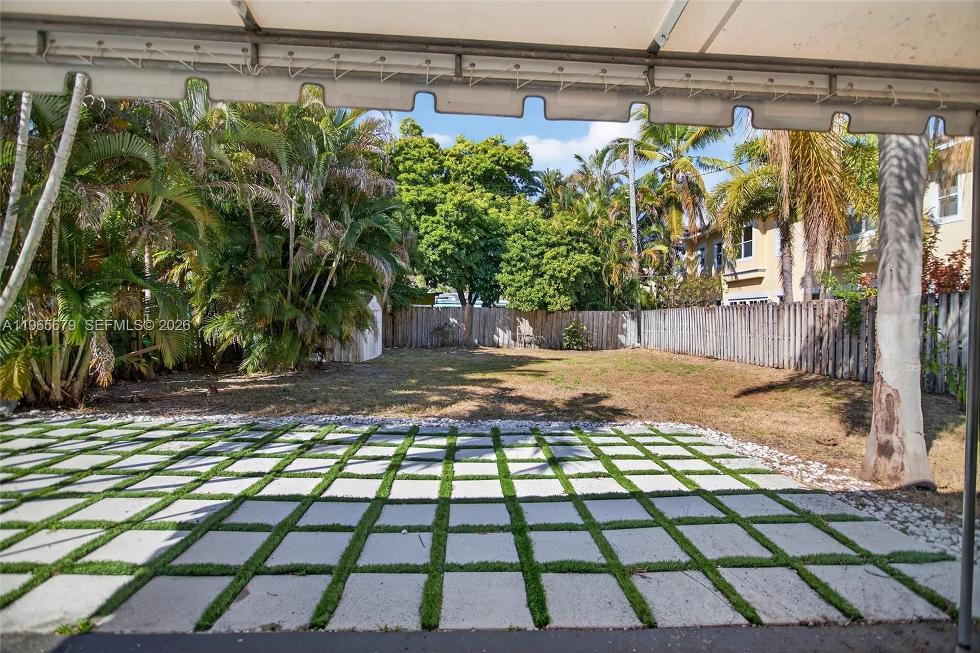 1113 N Victoria Park Road Fort Lauderdale FL 33304