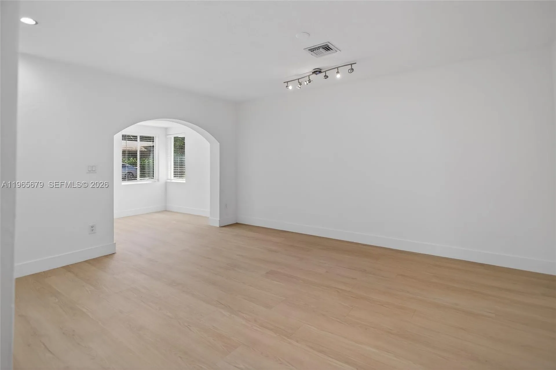 1113 N Victoria Park Road Fort Lauderdale FL 33304