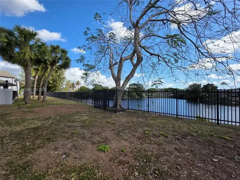 7421 SW 152nd Avenue Miami FL 33193