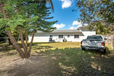 3054 SE 5th Drive Homestead FL 33033