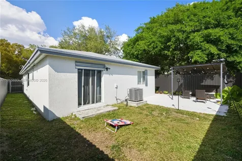 6723 NW 6th Avenue Miami FL 33150