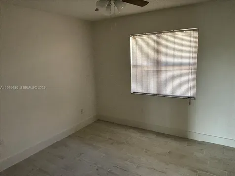 1121 SW 122 Avenue Miami FL 33184