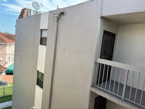 1121 SW 122 Avenue Miami FL 33184