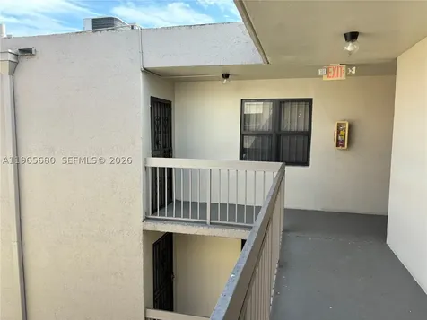 1121 SW 122 Avenue Miami FL 33184