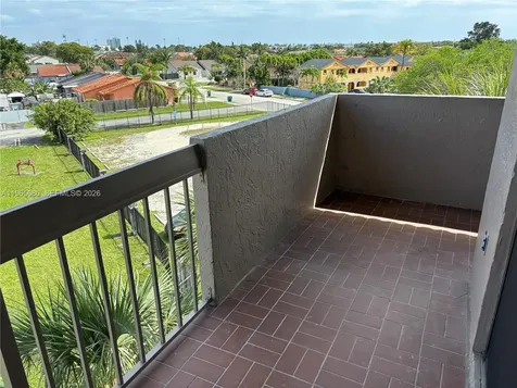 1121 SW 122 Avenue Miami FL 33184