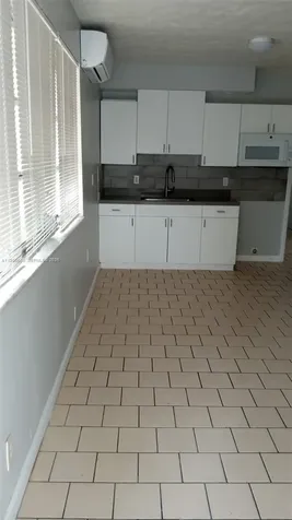 1855 Cleveland Street Hollywood FL 33020