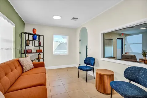 481 E Commercial Boulevard Oakland Park FL 33334