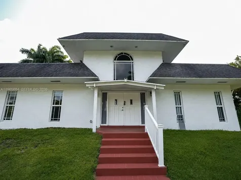 901 SW 121 Avenue Davie FL 33325