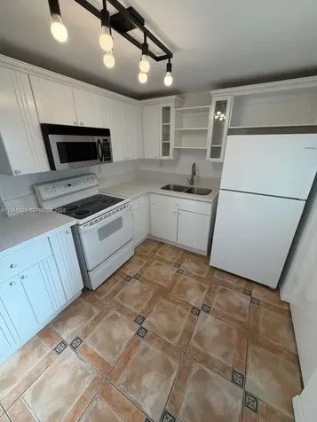 7850 Byron Avenue Miami Beach FL 33141
