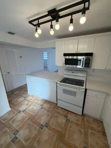 7850 Byron Avenue Miami Beach FL 33141