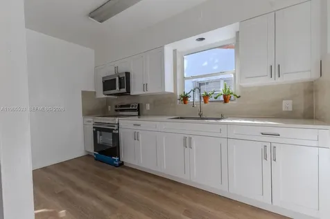 1441 SW 17th Street Miami FL 33145