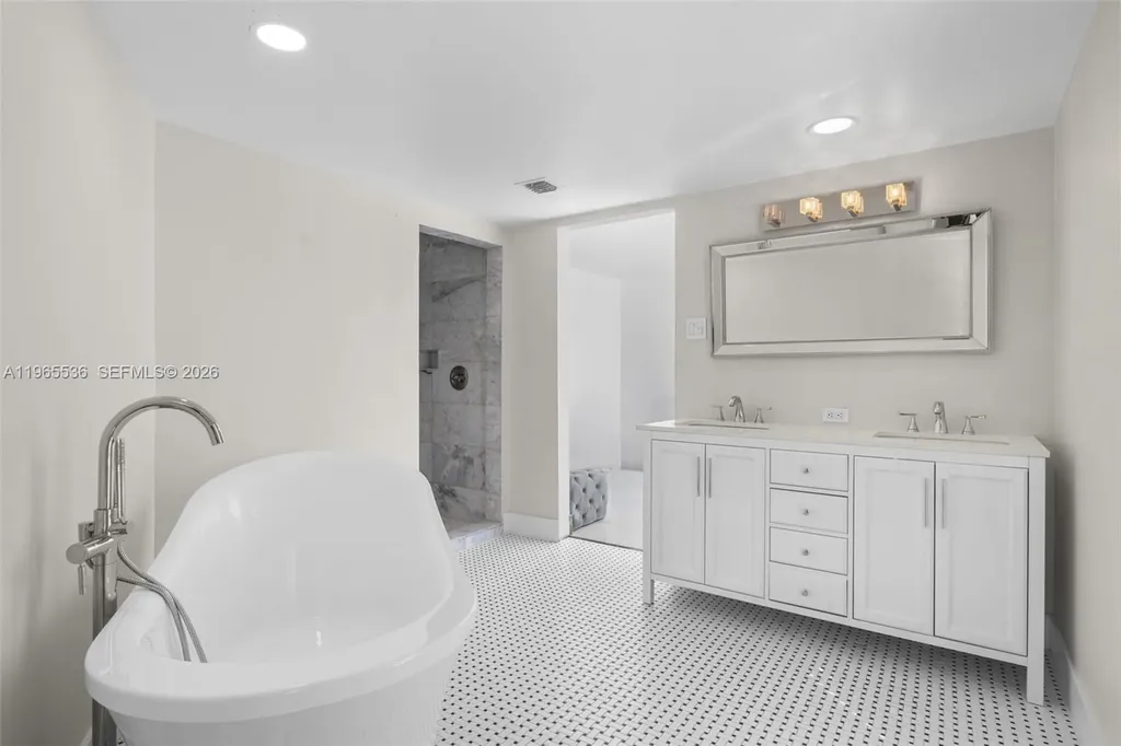 670 SE 7th Avenue Pompano Beach FL 33060