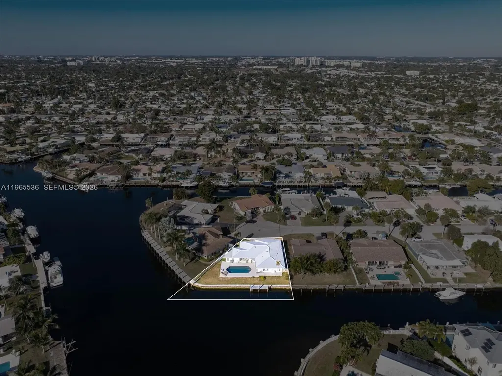 670 SE 7th Avenue Pompano Beach FL 33060