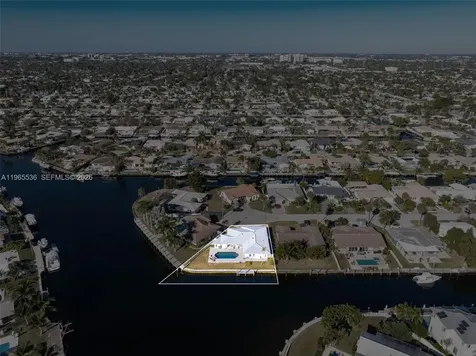 670 SE 7th Avenue Pompano Beach FL 33060