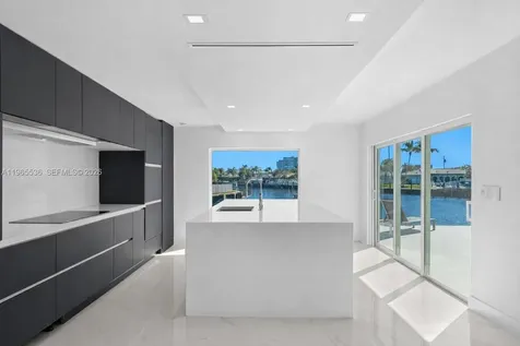 670 SE 7th Avenue Pompano Beach FL 33060