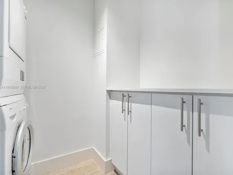 102 24th Street Miami Beach FL 33139