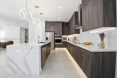 8096 NW 48th Terrace Doral FL 33166