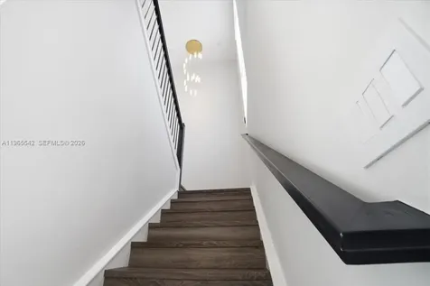 8096 NW 48th Terrace Doral FL 33166