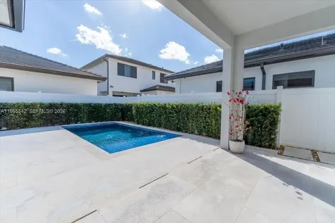 8096 NW 48th Terrace Doral FL 33166