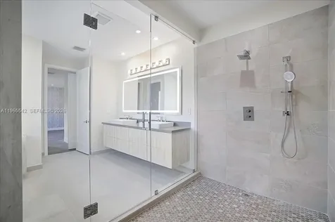8096 NW 48th Terrace Doral FL 33166