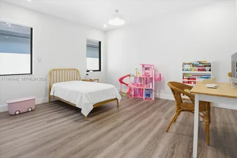8096 NW 48th Terrace Doral FL 33166