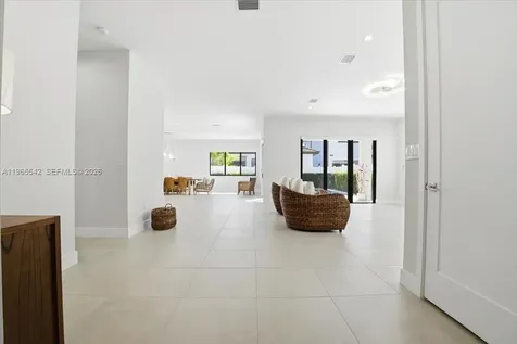 8096 NW 48th Terrace Doral FL 33166